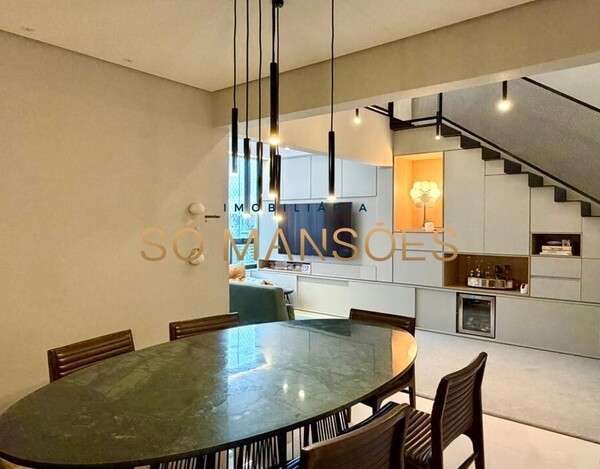 APARTAMENTO REFORMADO COM MEZANINO E PÉ-DIREITO DUPLO NO VILA DA SERRA.