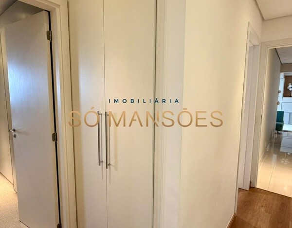 APARTAMENTO REFORMADO COM MEZANINO E PÉ-DIREITO DUPLO NO VILA DA SERRA.