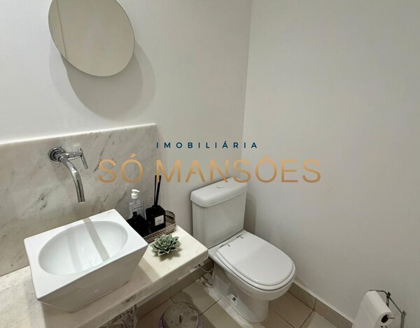 APARTAMENTO REFORMADO COM MEZANINO E PÉ-DIREITO DUPLO NO VILA DA SERRA.