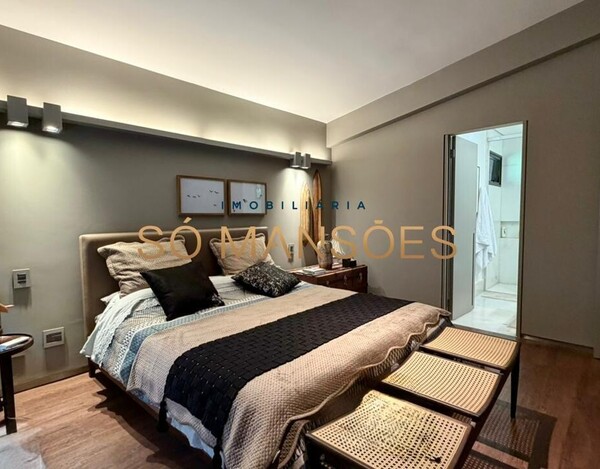 CASA À VENDA NO CONDOMÍNIO MORRO DO CHAPÉU – APROX. 600M² CONSTRUÍDOS E 82M² DE HABITE-SE.