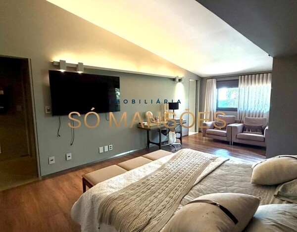 CASA À VENDA NO CONDOMÍNIO MORRO DO CHAPÉU – APROX. 600M² CONSTRUÍDOS E 82M² DE HABITE-SE.