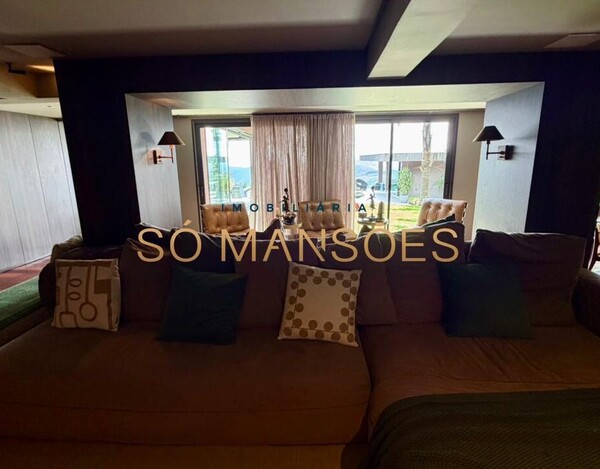 CASA À VENDA NO CONDOMÍNIO MORRO DO CHAPÉU – APROX. 600M² CONSTRUÍDOS E 82M² DE HABITE-SE.