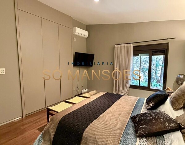 CASA À VENDA NO CONDOMÍNIO MORRO DO CHAPÉU – APROX. 600M² CONSTRUÍDOS E 82M² DE HABITE-SE.