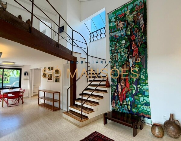 CASA DE 421M² E VISTA DEFINITIVA À VENDA NO CONDOMÍNIO BOSQUE DO JAMBREIRO.