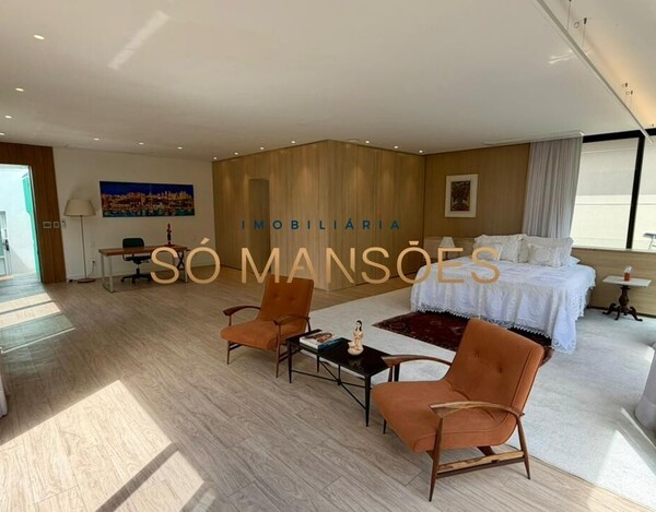 CASA DE 421M² E VISTA DEFINITIVA À VENDA NO CONDOMÍNIO BOSQUE DO JAMBREIRO.