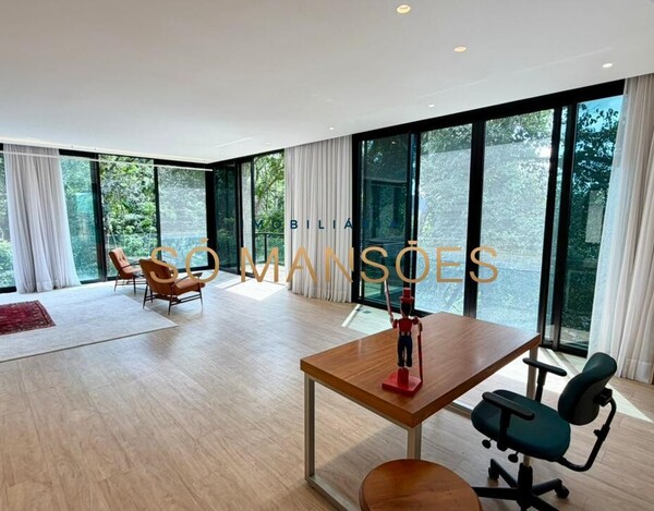 CASA DE 421M² E VISTA DEFINITIVA À VENDA NO CONDOMÍNIO BOSQUE DO JAMBREIRO.