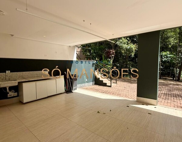 CASA DE 421M² E VISTA DEFINITIVA À VENDA NO CONDOMÍNIO BOSQUE DO JAMBREIRO.