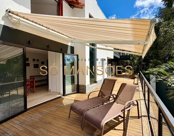 CASA DE 421M² E VISTA DEFINITIVA À VENDA NO CONDOMÍNIO BOSQUE DO JAMBREIRO.