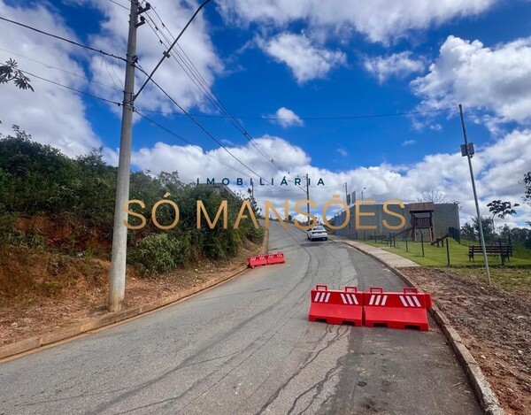 LOTE DE 1.119M² À VENDA NO CONDOMÍNIO VILA DEL REY ANEXO – COM PROJETO APROVADO E VISTA DEFINITIVA.