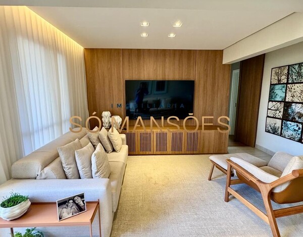 APARTAMENTO DE 136M² FINAMENTE DECORADO À VENDA NO VILA DA SERRA – VISTA DESLUMBRANTE PARA AS MONTANHAS.
