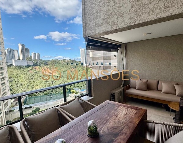 APARTAMENTO DE 136M² FINAMENTE DECORADO À VENDA NO VILA DA SERRA – VISTA DESLUMBRANTE PARA AS MONTANHAS.