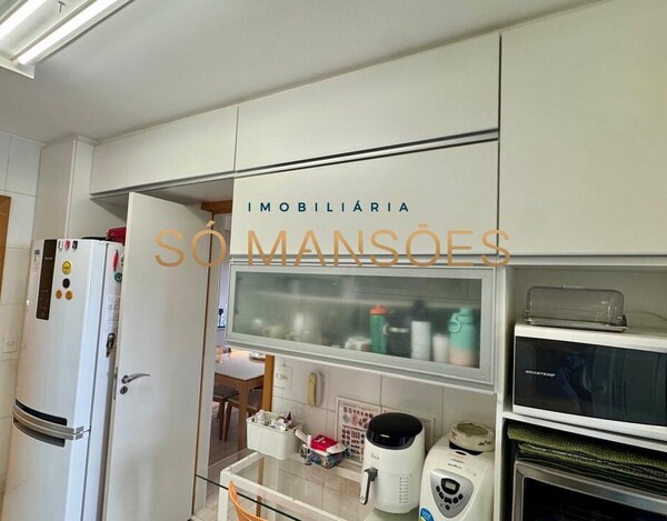 APARTAMENTO DE 136M² FINAMENTE DECORADO À VENDA NO VILA DA SERRA – VISTA DESLUMBRANTE PARA AS MONTANHAS.