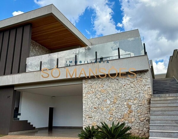 ALPHAVILLE LAGOA DOS INGLESES - CASA LINEAR COM ARQUITETURA CONTEMPORÂNEA E INTEGRAÇÃO TOTAL DOS AMBIENTES.
