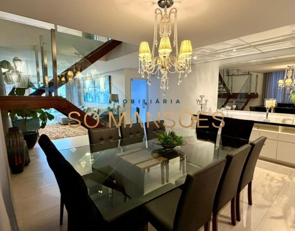 Casa de Alto Padrão de 355 m² à Venda com 1 Suíte e Vista Definitiva no Santa Lúcia, Belo Horizonte - MG