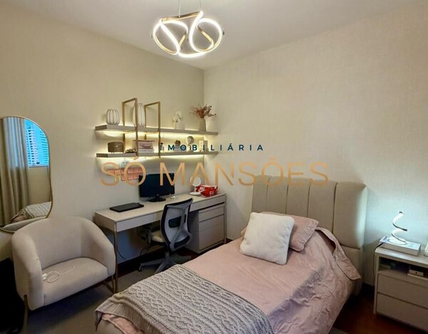 CASA REFORMADA DE 356M² À VENDA NO SANTA LÚCIA COM VISTA DEFINITIVA.