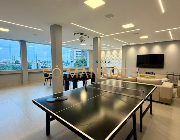 CASA REFORMADA DE 356M² À VENDA NO SANTA LÚCIA COM VISTA DEFINITIVA.