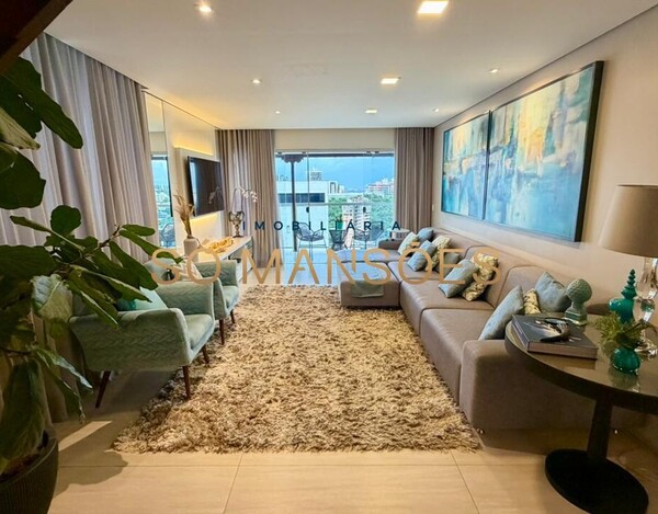 CASA REFORMADA DE 356M² À VENDA NO SANTA LÚCIA COM VISTA DEFINITIVA.