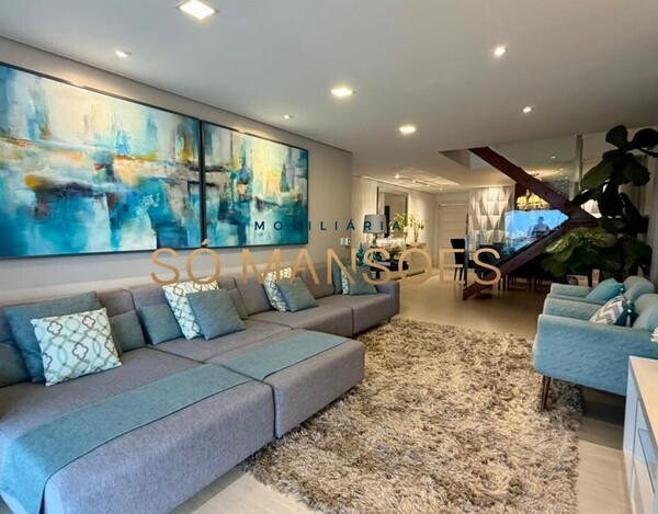 CASA REFORMADA DE 356M² À VENDA NO SANTA LÚCIA COM VISTA DEFINITIVA.