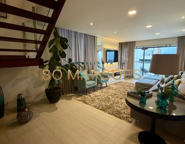 CASA REFORMADA DE 356M² À VENDA NO SANTA LÚCIA COM VISTA DEFINITIVA.