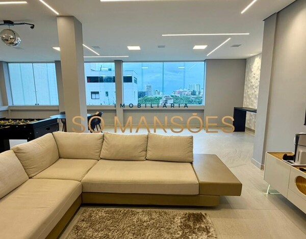 CASA REFORMADA DE 356M² À VENDA NO SANTA LÚCIA COM VISTA DEFINITIVA.