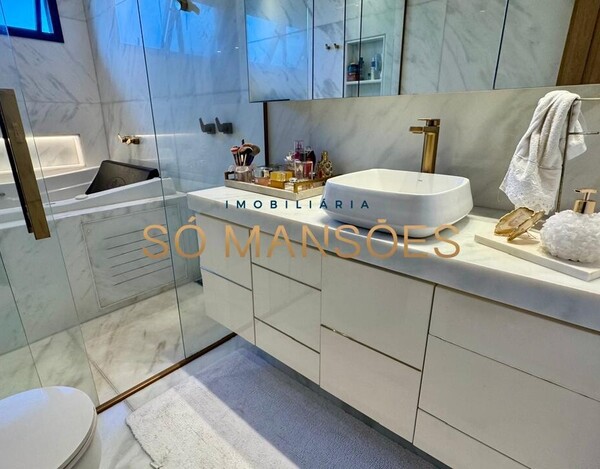 CASA 254M² DE ALTO PADRÃO COM LAZER COMPLETO E ACABAMENTOS PREMIUM.