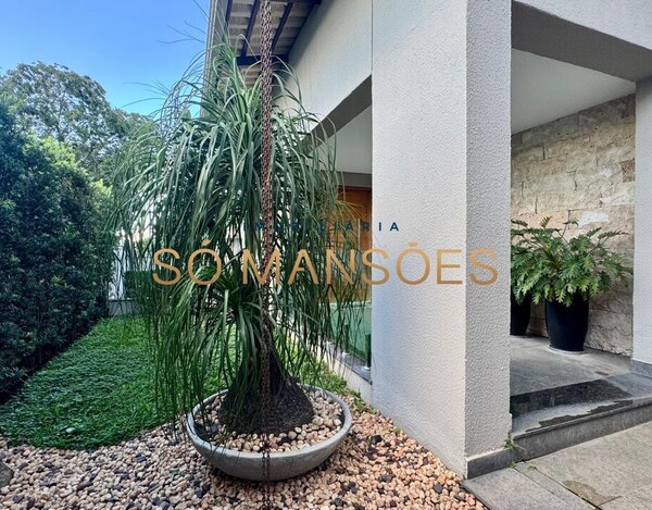 CASA 254M² DE ALTO PADRÃO COM LAZER COMPLETO E ACABAMENTOS PREMIUM.