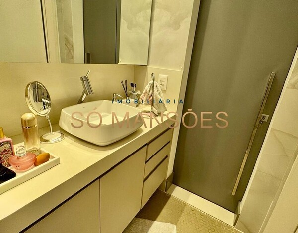 CASA 254M² DE ALTO PADRÃO COM LAZER COMPLETO E ACABAMENTOS PREMIUM.