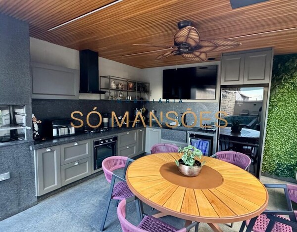 CASA 254M² DE ALTO PADRÃO COM LAZER COMPLETO E ACABAMENTOS PREMIUM.