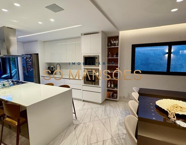 CASA 254M² DE ALTO PADRÃO COM LAZER COMPLETO E ACABAMENTOS PREMIUM.