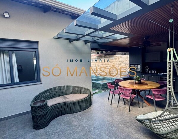 CASA 254M² DE ALTO PADRÃO COM LAZER COMPLETO E ACABAMENTOS PREMIUM.