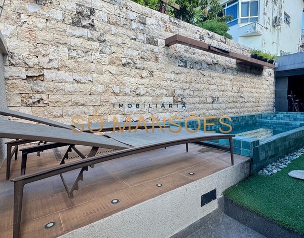 CASA 254M² DE ALTO PADRÃO COM LAZER COMPLETO E ACABAMENTOS PREMIUM.