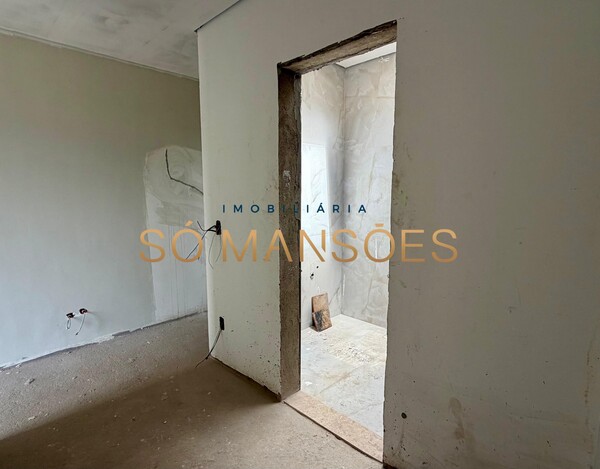 CASA DE 658M² À VENDA NO CONDOMÍNIO MIRANTE DA MATA – EM FASE DE ACABAMENTO.