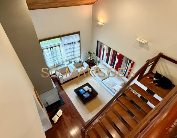 CASA DE 439M² À VENDA NO BOSQUE DA RIBEIRA.