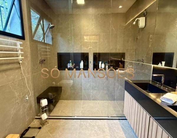 CASA DE 439M² À VENDA NO BOSQUE DA RIBEIRA.