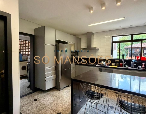 CASA DE 439M² À VENDA NO BOSQUE DA RIBEIRA.