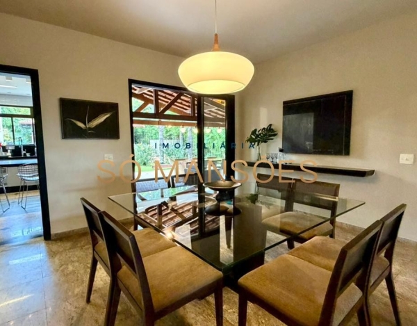 CASA DE 439M² À VENDA NO BOSQUE DA RIBEIRA.