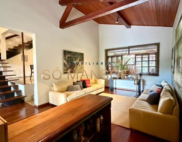 Casa de Alto Padrão de 438 m² à Venda com 2 Suítes e 4 Vagas no Bosque da Ribeira, Nova Lima - MG