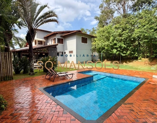 CASA DE 439M² À VENDA NO BOSQUE DA RIBEIRA.