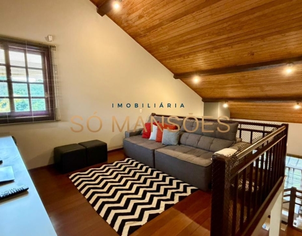 CASA DE 439M² À VENDA NO BOSQUE DA RIBEIRA.