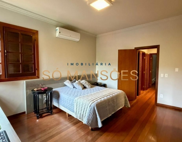 CASA DE 439M² À VENDA NO BOSQUE DA RIBEIRA.