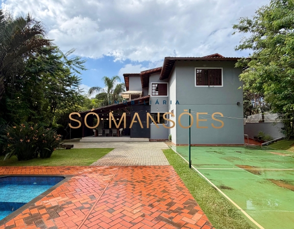 CASA DE 439M² À VENDA NO BOSQUE DA RIBEIRA.