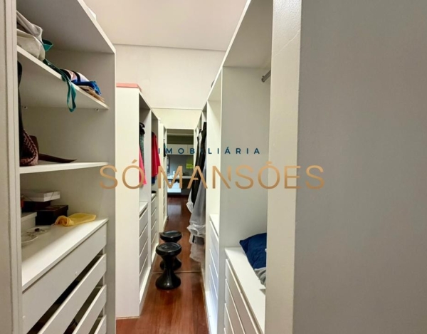 CASA DE 439M² À VENDA NO BOSQUE DA RIBEIRA.