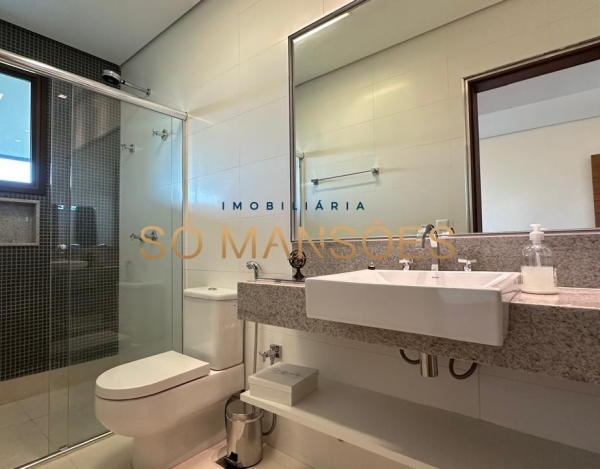 CASA DE 409M² À VENDA NO VILA ALPINA.