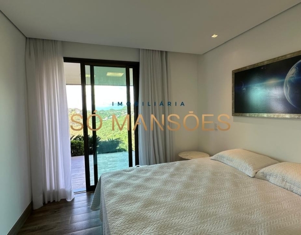 CASA DE 409M² À VENDA NO VILA ALPINA.