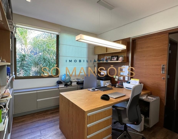 CASA DE 409M² À VENDA NO VILA ALPINA.