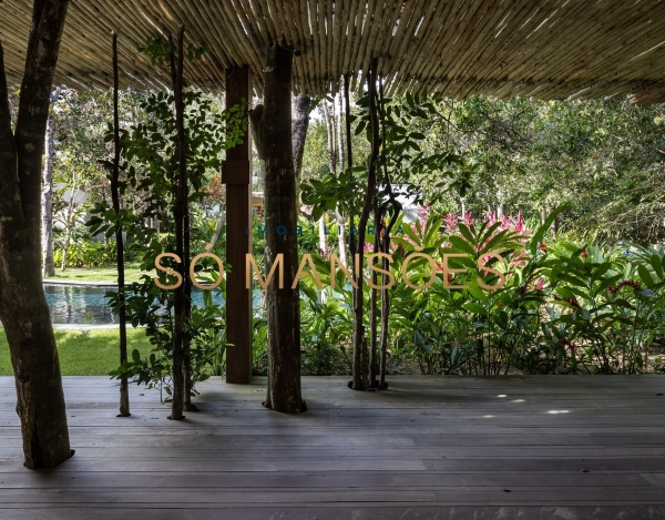 CASA DE 779M² À VENDA NO ALTOS DE TRANCOSO – 6 SUÍTES, MOBILIADA E EM TERRENO DE 2.460M².