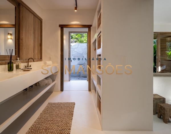 CASA DE 779M² À VENDA NO ALTOS DE TRANCOSO – 6 SUÍTES, MOBILIADA E EM TERRENO DE 2.460M².