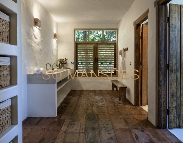 CASA DE 779M² À VENDA NO ALTOS DE TRANCOSO – 6 SUÍTES, MOBILIADA E EM TERRENO DE 2.460M².