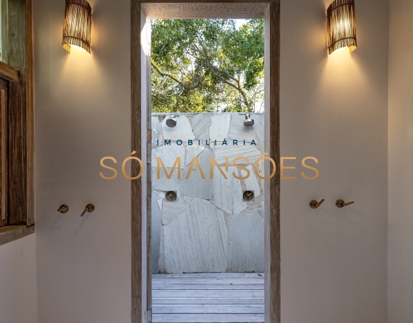 CASA DE 779M² À VENDA NO ALTOS DE TRANCOSO – 6 SUÍTES, MOBILIADA E EM TERRENO DE 2.460M².