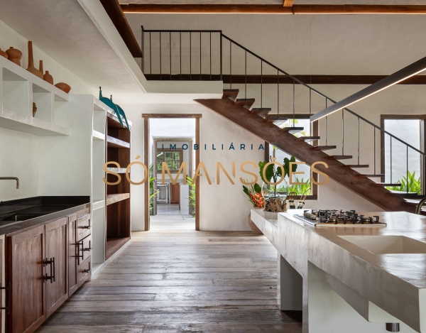 CASA DE 779M² À VENDA NO ALTOS DE TRANCOSO – 6 SUÍTES, MOBILIADA E EM TERRENO DE 2.460M².